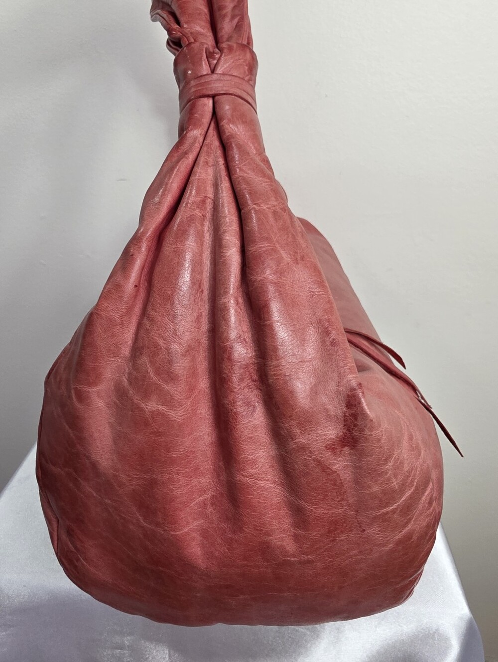 M0851 Classic Red Leather Hobo Shoulder Bag - Picture 6 of 15